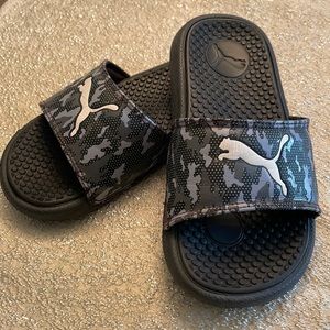 Kids Puma Slides
